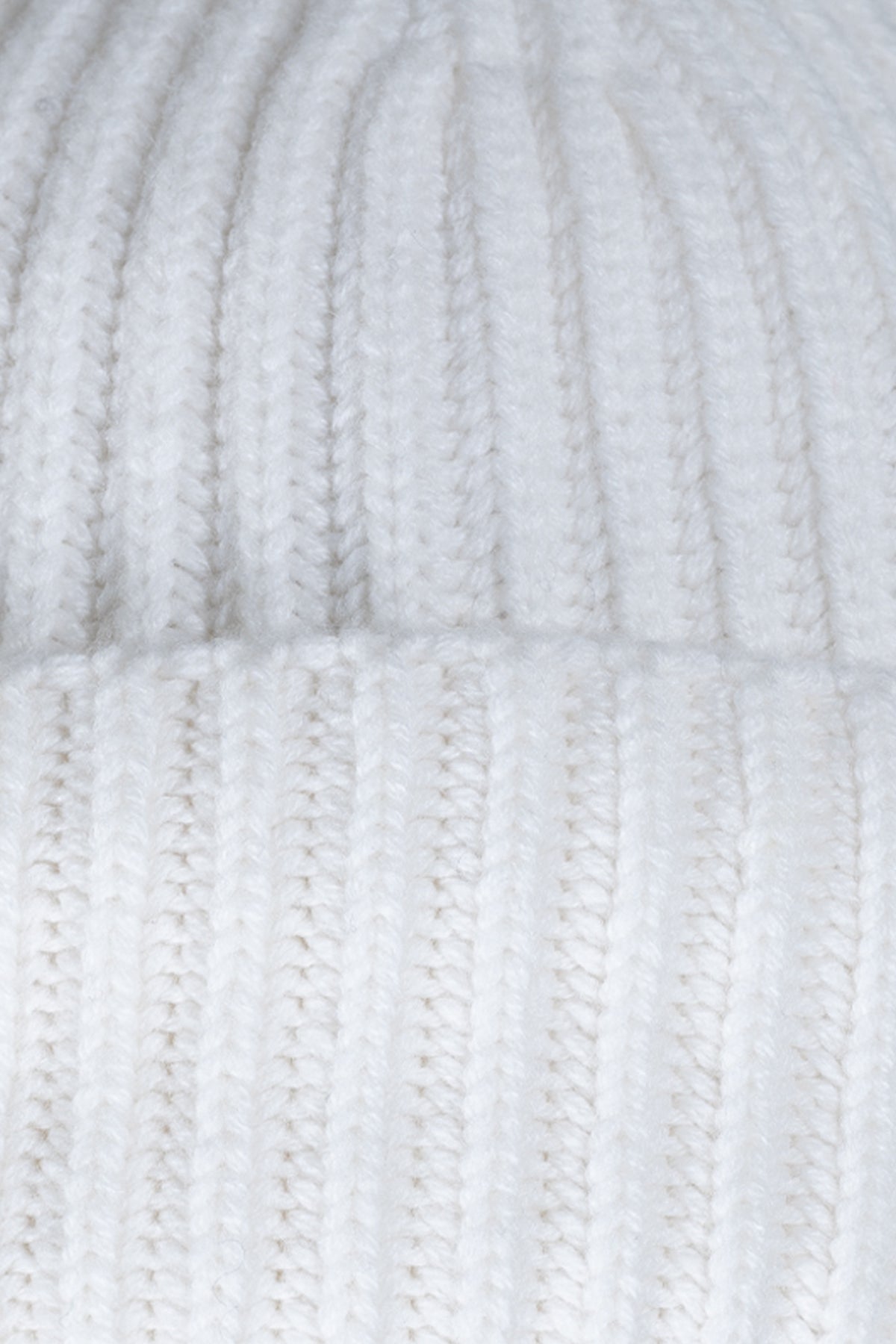 DAVIS-CWS - WHITE SATIN - 3